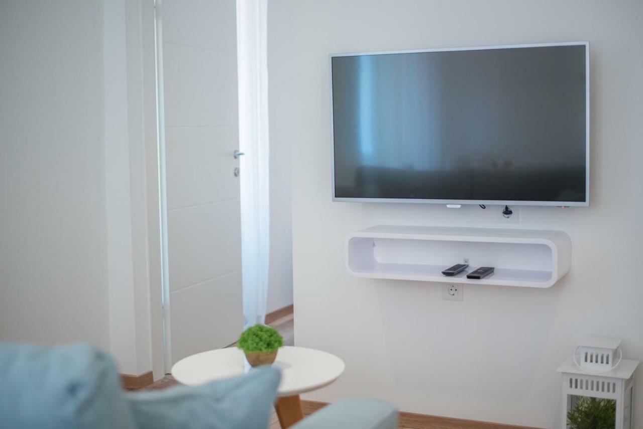 Leona Deluxe Apartments Pula Zewnętrze zdjęcie