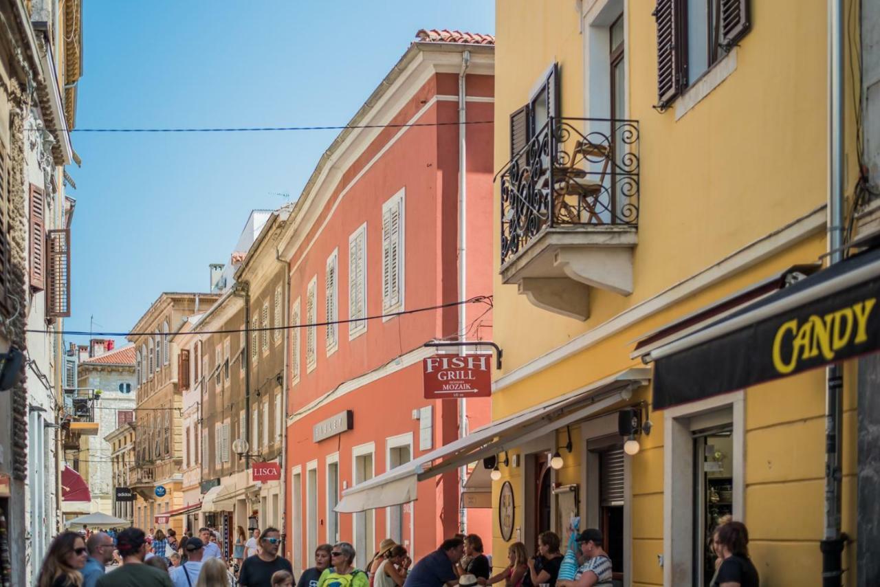 Leona Deluxe Apartments Pula Zewnętrze zdjęcie