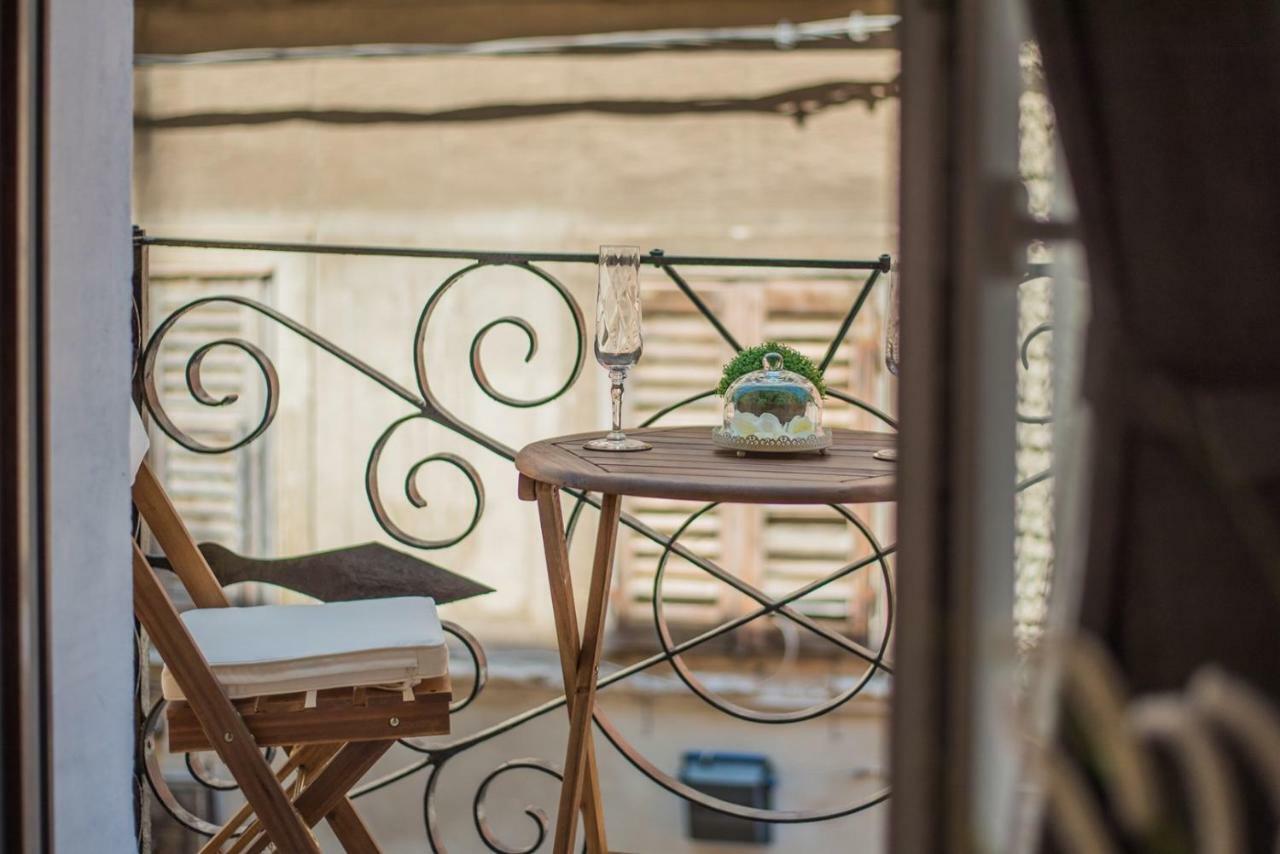 Leona Deluxe Apartments Pula Zewnętrze zdjęcie