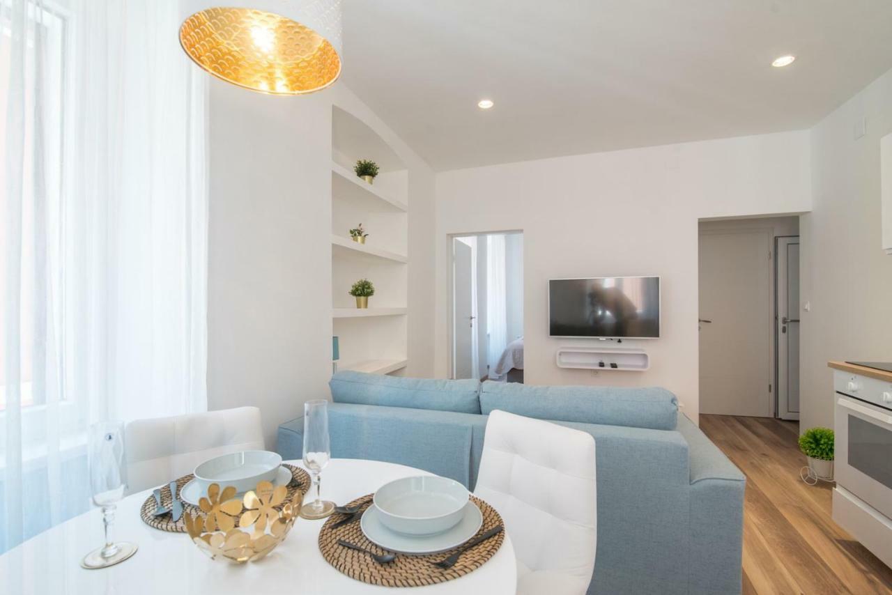 Leona Deluxe Apartments Pula Zewnętrze zdjęcie