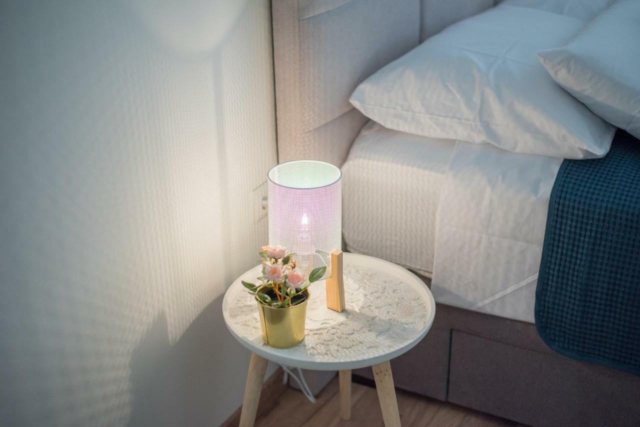 Leona Deluxe Apartments Pula Zewnętrze zdjęcie